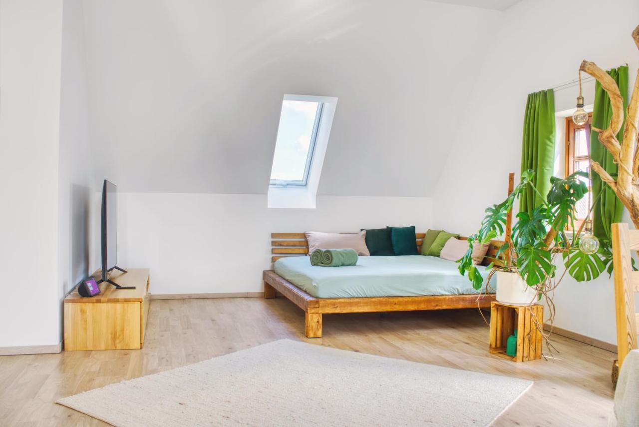 Luxus Apartment! Kueche, Balkon, Netflix, Parkplatz - 8 Personen Ilmmunster المظهر الخارجي الصورة
