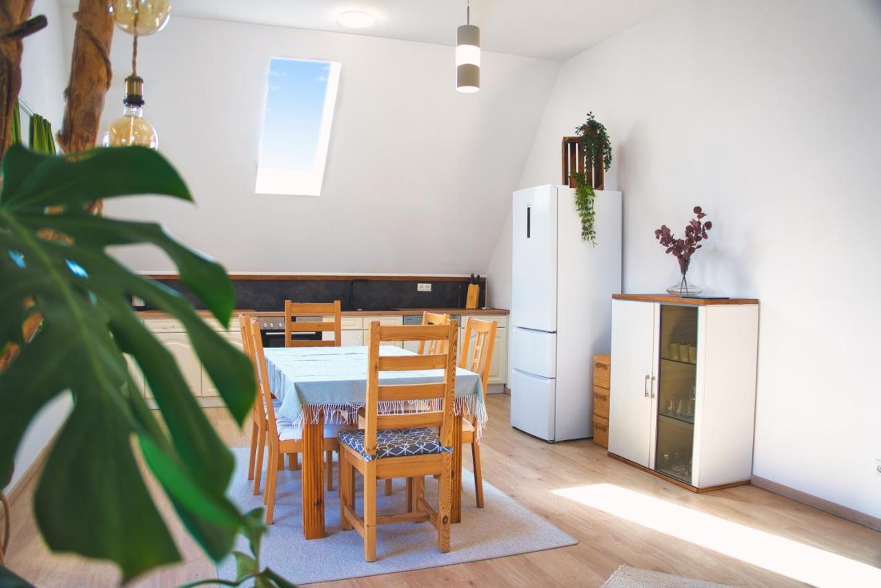 Luxus Apartment! Kueche, Balkon, Netflix, Parkplatz - 8 Personen Ilmmunster المظهر الخارجي الصورة