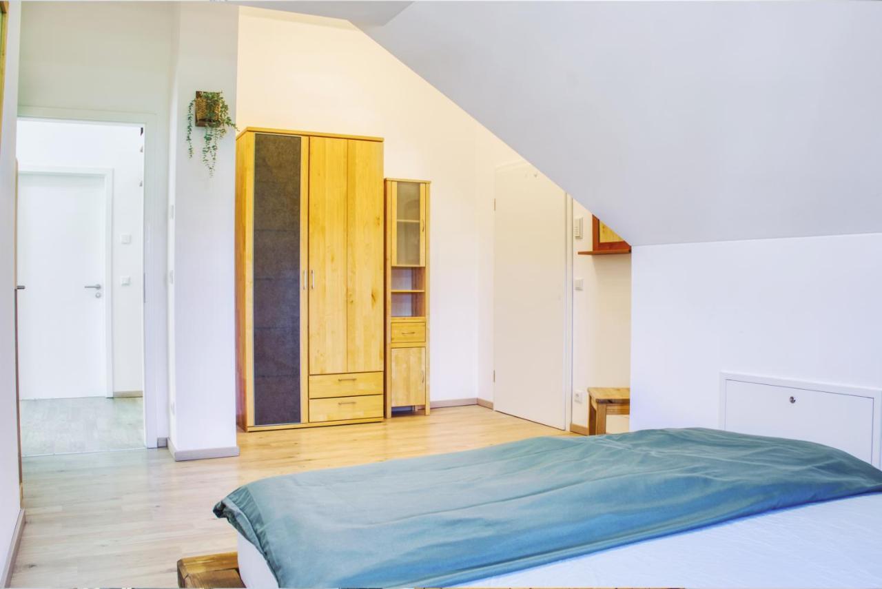 Luxus Apartment! Kueche, Balkon, Netflix, Parkplatz - 8 Personen Ilmmunster المظهر الخارجي الصورة